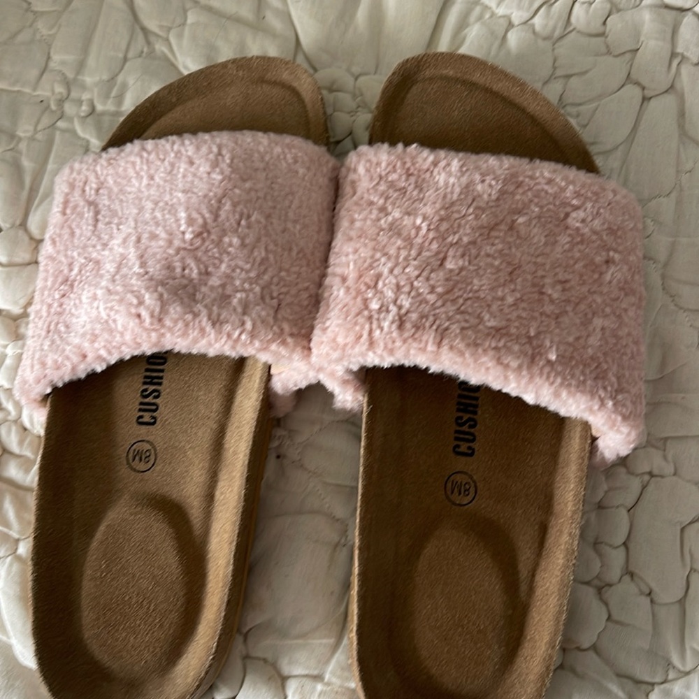Cushionaire LONI Slides